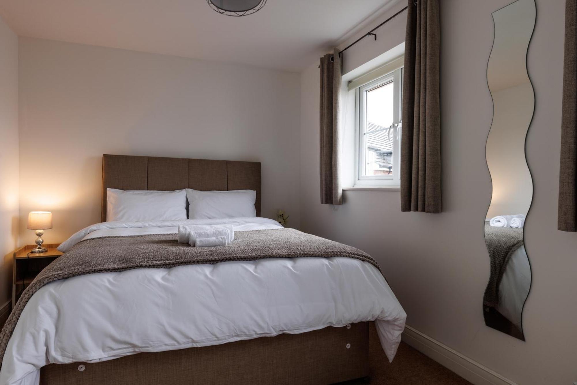 Comfortable 4-bedroom In Ideal For Contractors Professionals Or Larger Families